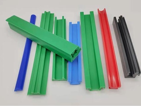 解决输送跑偏难题，聚乙烯链条导轨让生产节拍尽在掌控