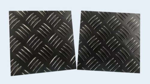 承重防陷、快速铺设，重型铺路板为各类施工项目提供可靠临时通道