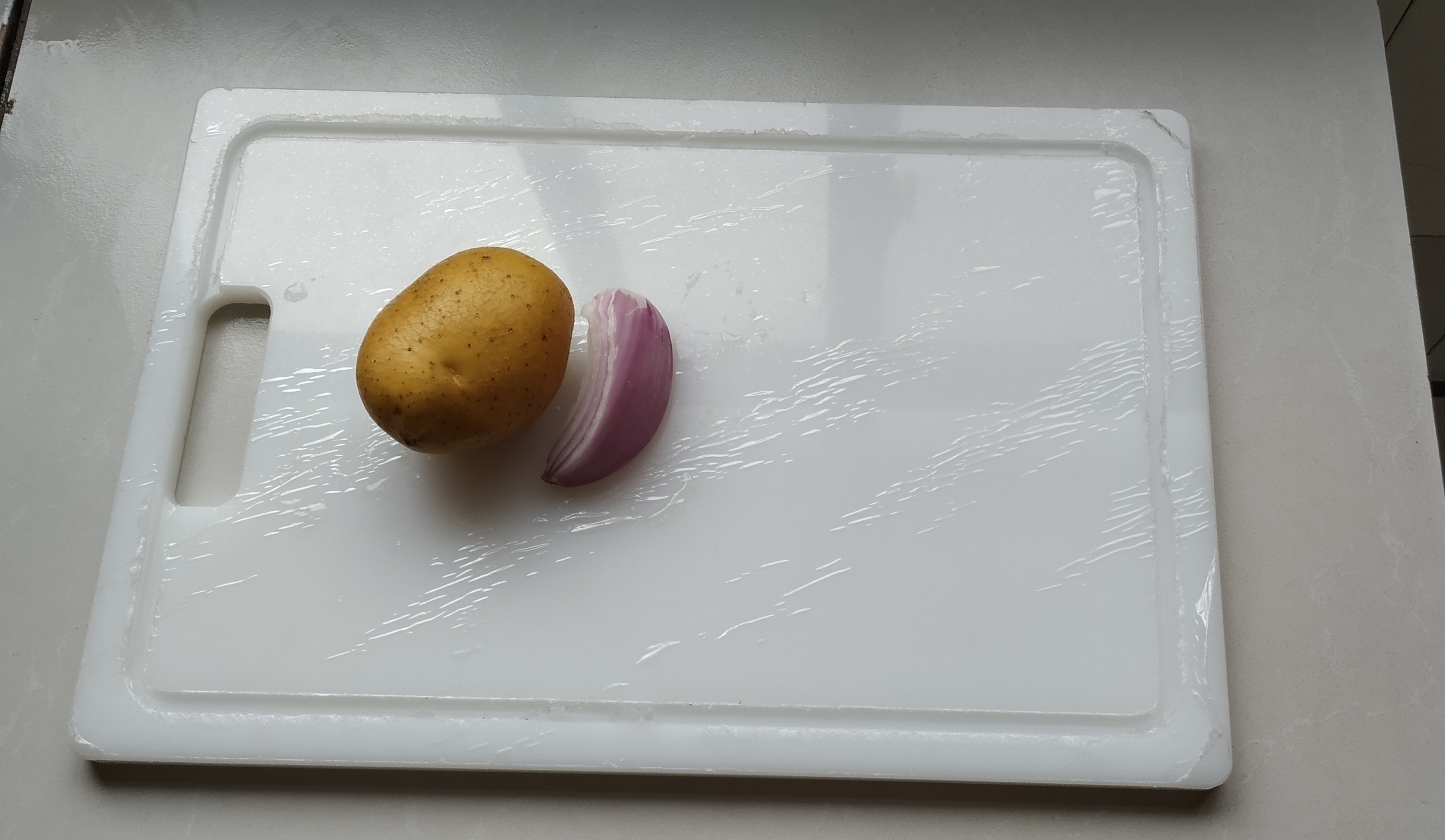 PE菜板：厨房新宠，传统木质的革新替代